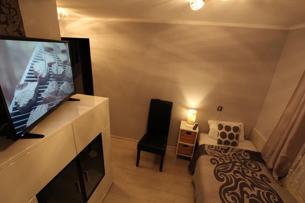 Modern Apartment Згожелец Екстериор снимка