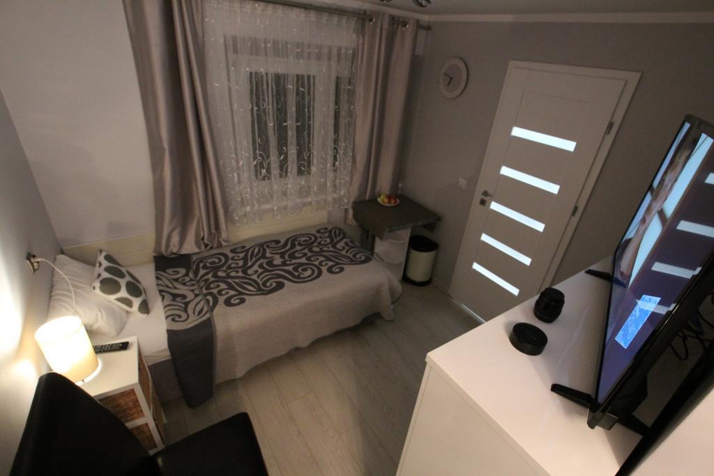 Modern Apartment Згожелец Екстериор снимка