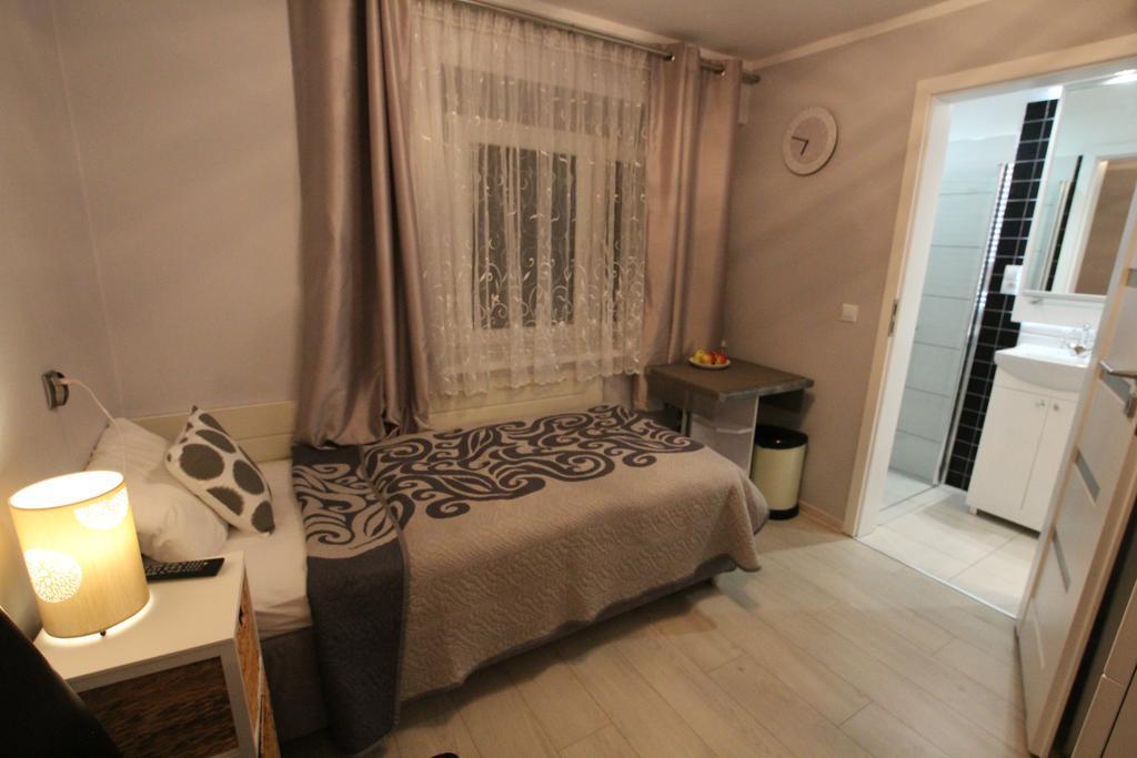 Modern Apartment Згожелец Екстериор снимка
